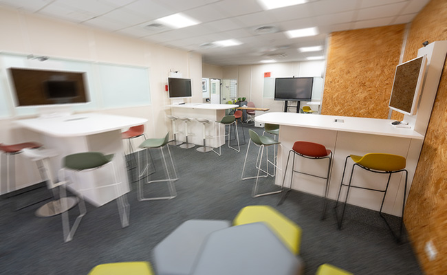 Salle de classe pour les formations en communication à l'iscae