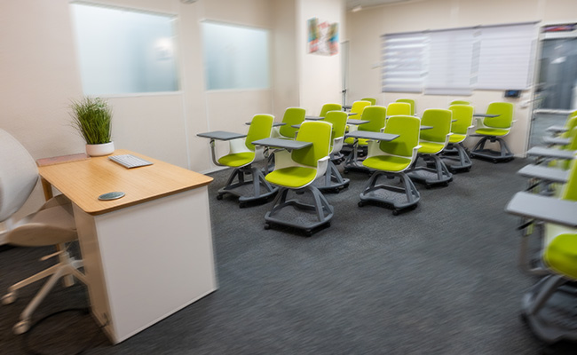 Salle de classe de l'iscae pour la formation en gestion de patrimoine